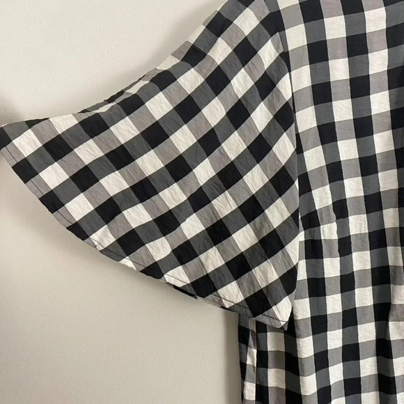 A New Day Black and White Buffalo Plaid Flutter Sleeve Top - Picture 3 of 9